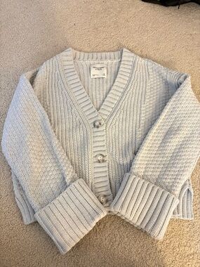 Abercrombie & Fitch Light Gray Chunky Button Cardigan